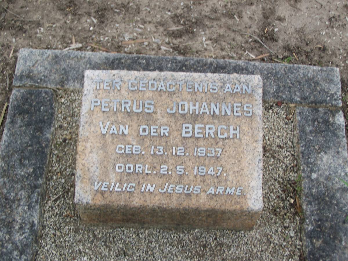 BERGH Petrus Johannes, van der 1937-1947