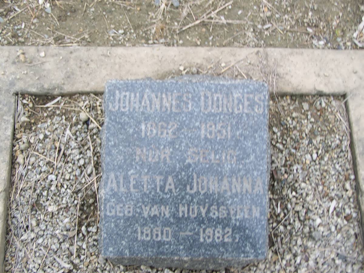 DONGES Johannes 1862-1951 &amp; Aletta Johanna VAN HUYSSTEEN 1880-1962