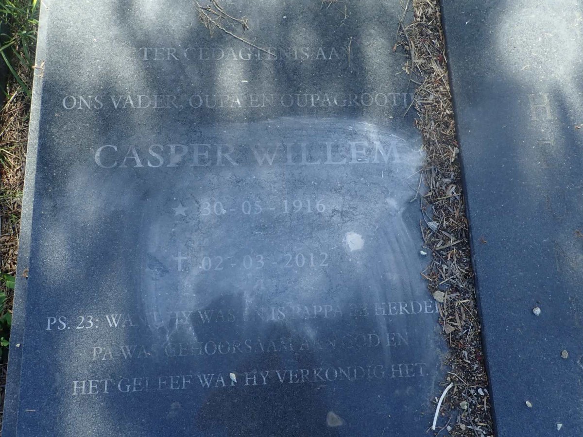 HEUNIS Casper Willem 1916-2012 & Johanna Georgina MOOLMAN 1916-1978 _1
