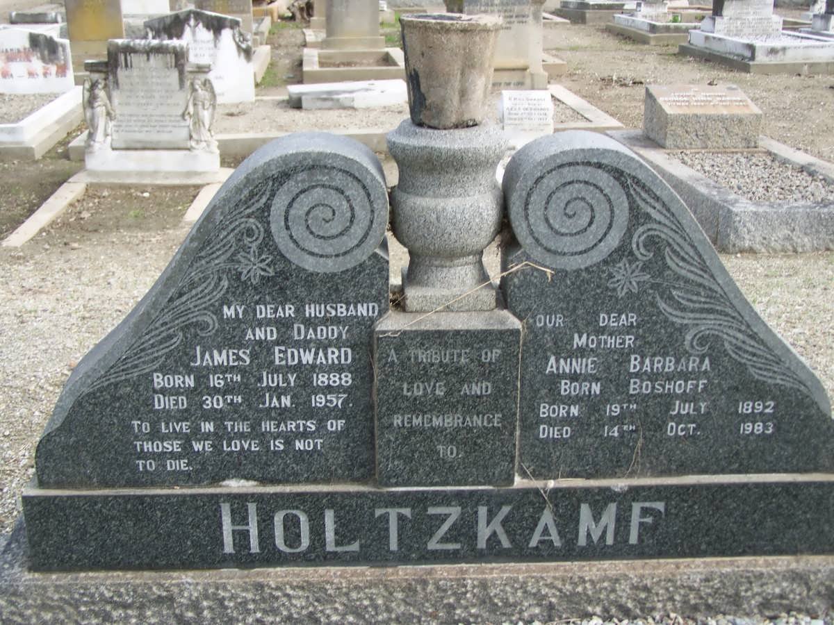 HOLTZKAMF James Edward 1888-1957 &amp; Annie Barbara BOSHOFF 1892-1983