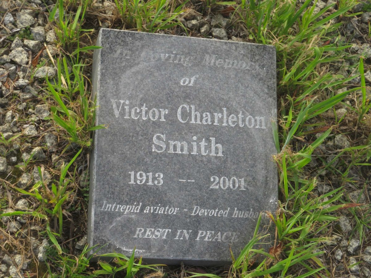 SMITH Victor Charleton 1913-2001