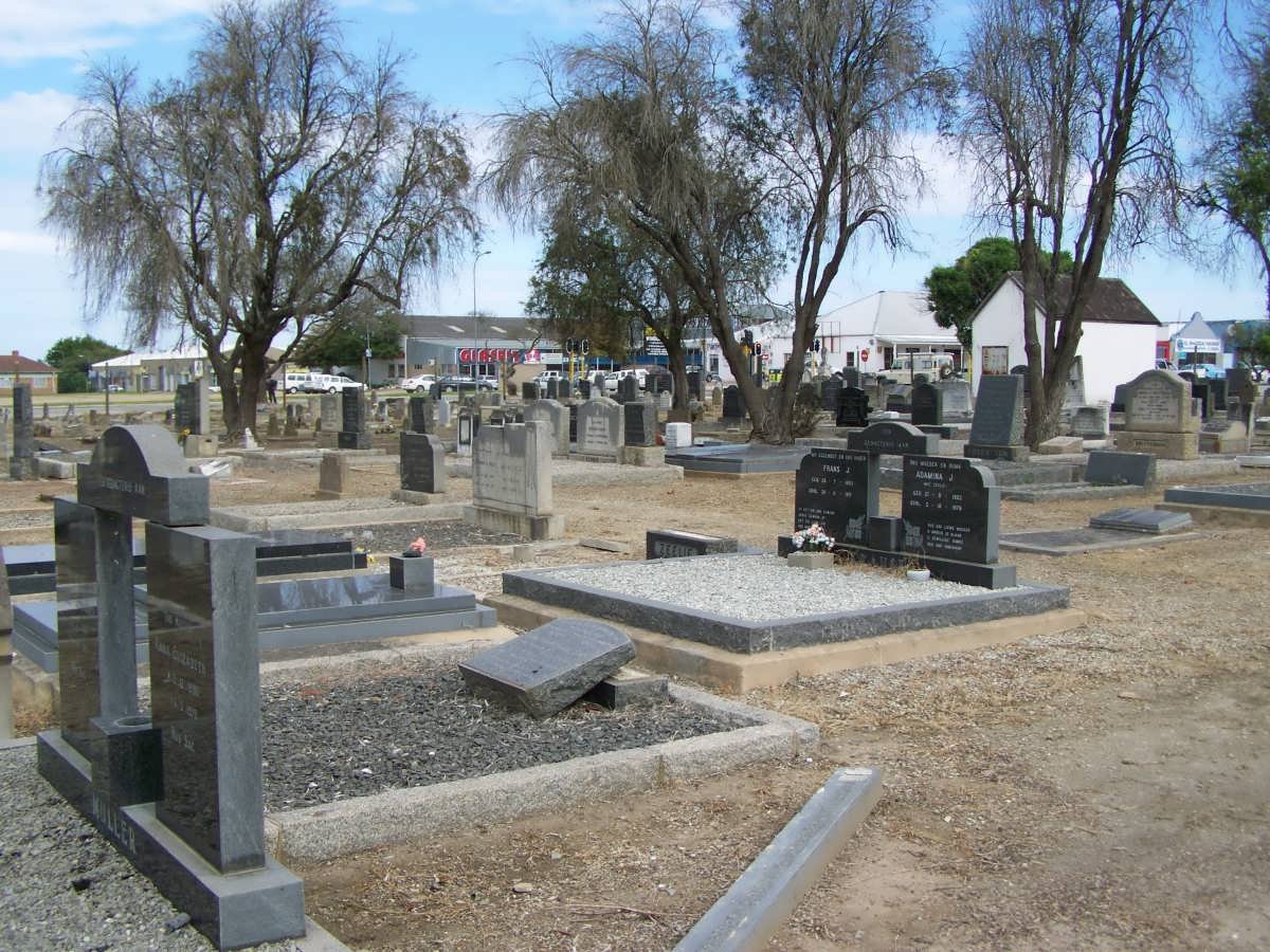 5. Overview on left hand side of the cemetery