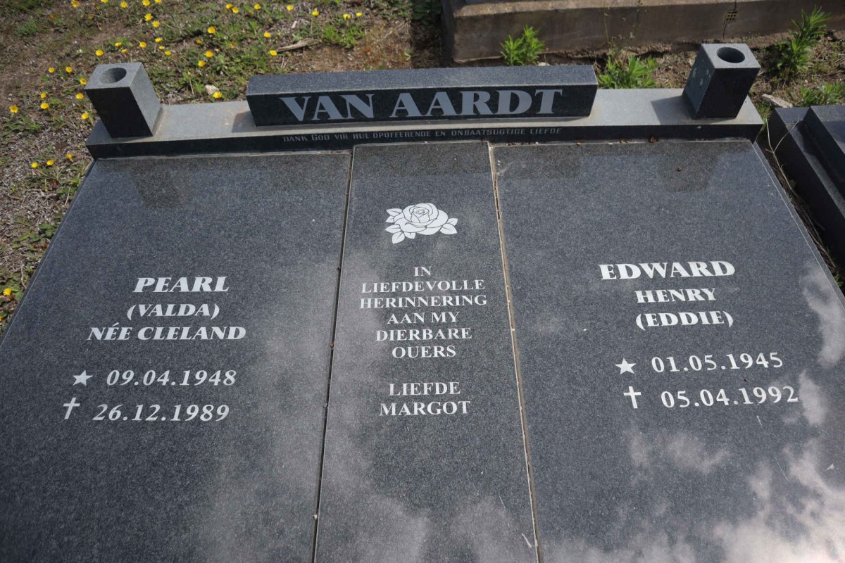 AARDT Edward Henry 1945-1992 & Pearl CLELAND 1948-1989