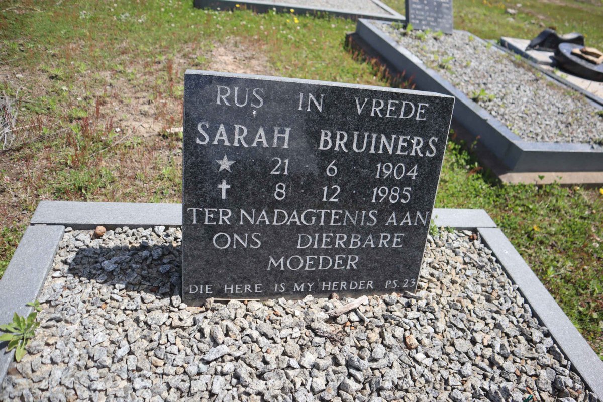BRUINERS Sarah 1904-1985