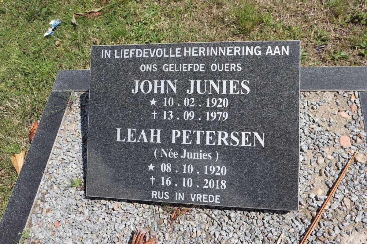 JUNIES John 1920-1979 :: PETERSEN Leah nee JUNIES 1920-2018