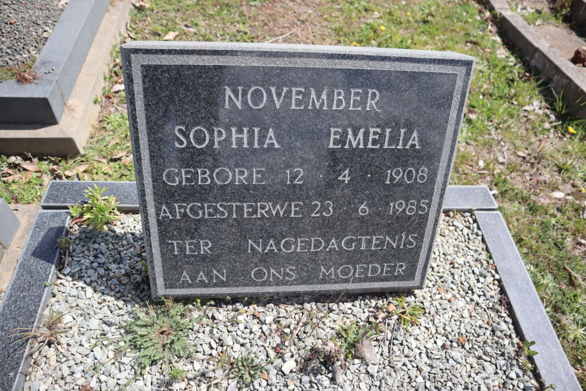 NOVEMBER Sophia Emelia 1908-1985