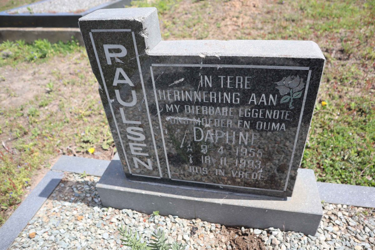 PAULSEN Daphne 1955-1983