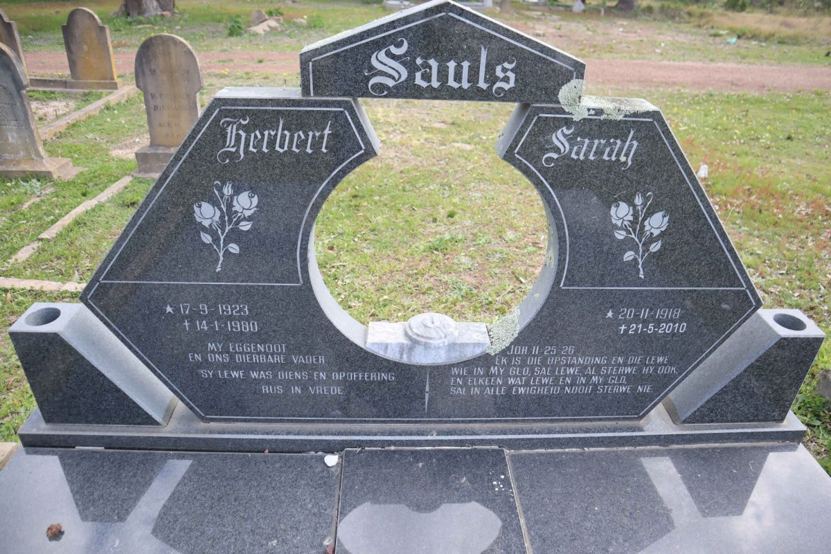 SAULS Herbert 1923-1980 :: SAULS Sarah 1918-2010