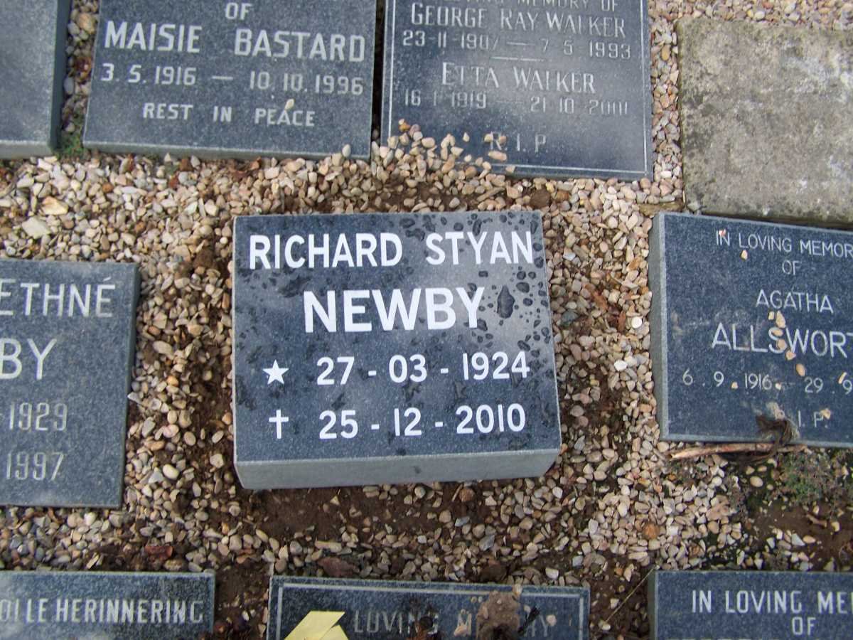 NEWBY Richard Styan 1924-2010 :: BASTARD Maisie 1916-1996 :: WALKER George Ray 1907-1993 &amp; Etta 1909-2001