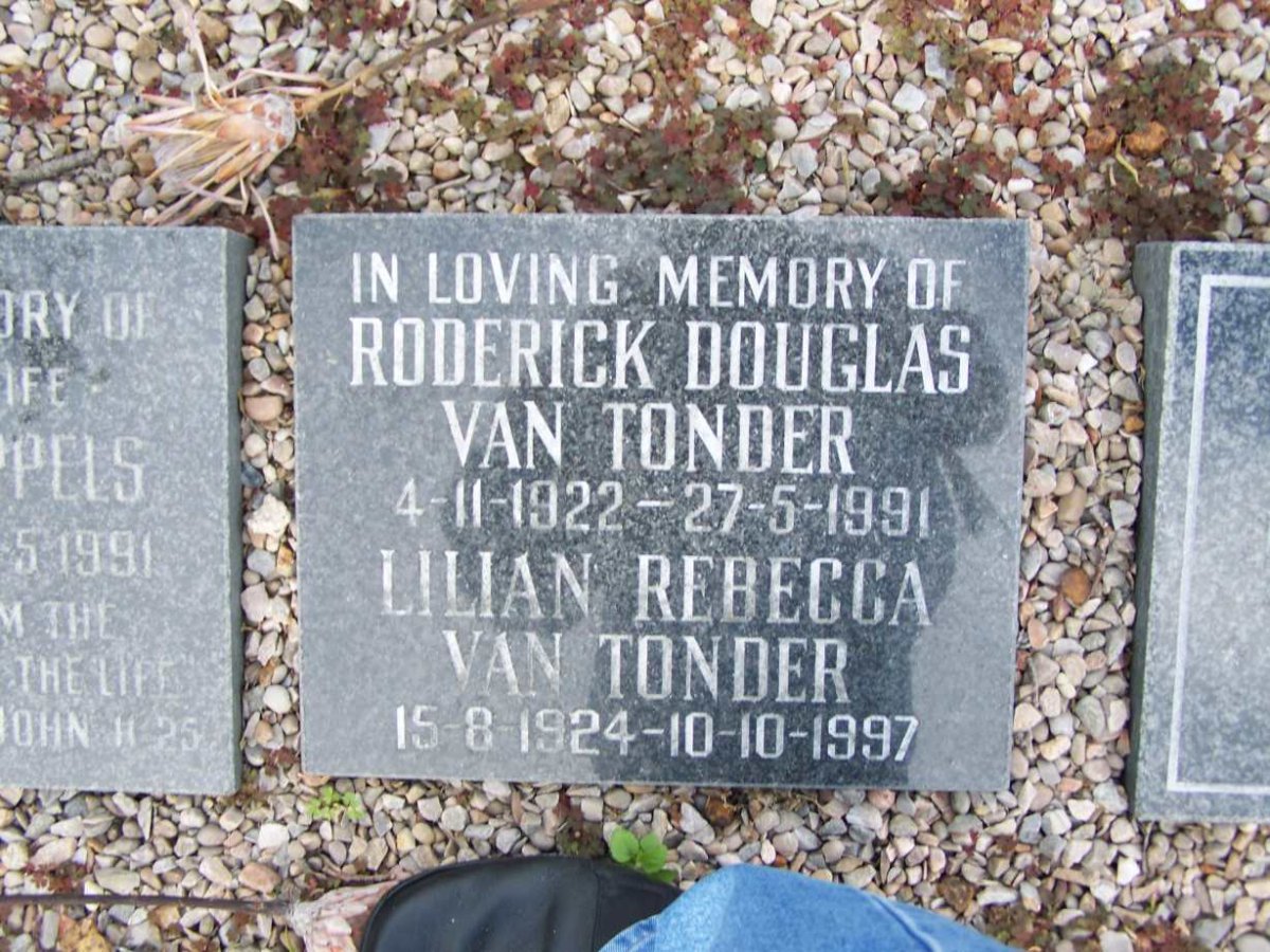 TONDER Roderick Douglas, van 1922-1991 &amp; Lilian Rebecca 1924-1997
