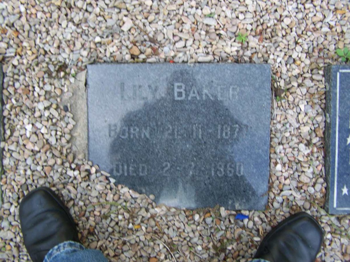 BAKER Lily 187?-1960