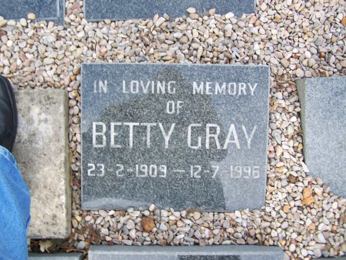 GRAY Betty 1909-1996