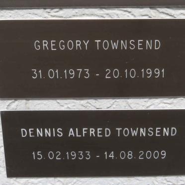 TOWNSEND Dennis Alfred 1933-2009 :: TOWNSEND Gregory 1973-1991