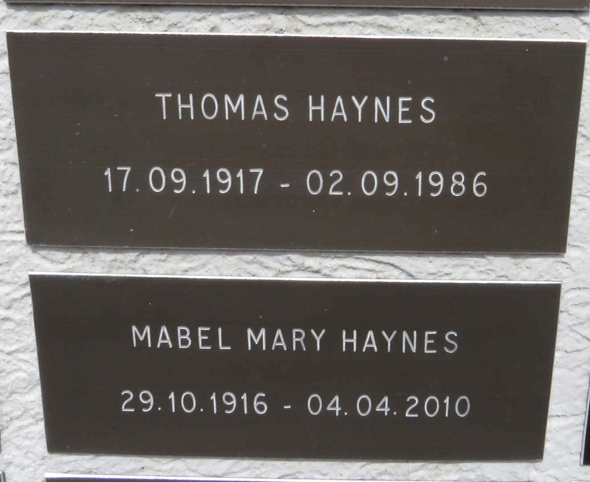 HAYNES Thomas 1917-1986 & Mabel Mary 1916-2010