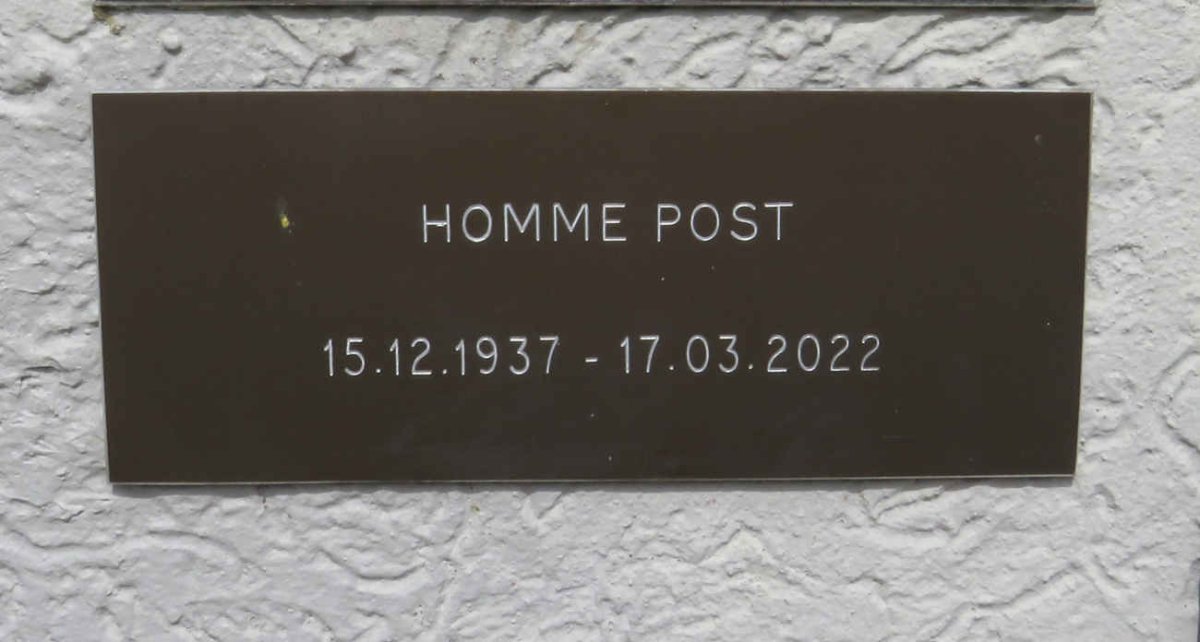 POST Homme 1937-2022
