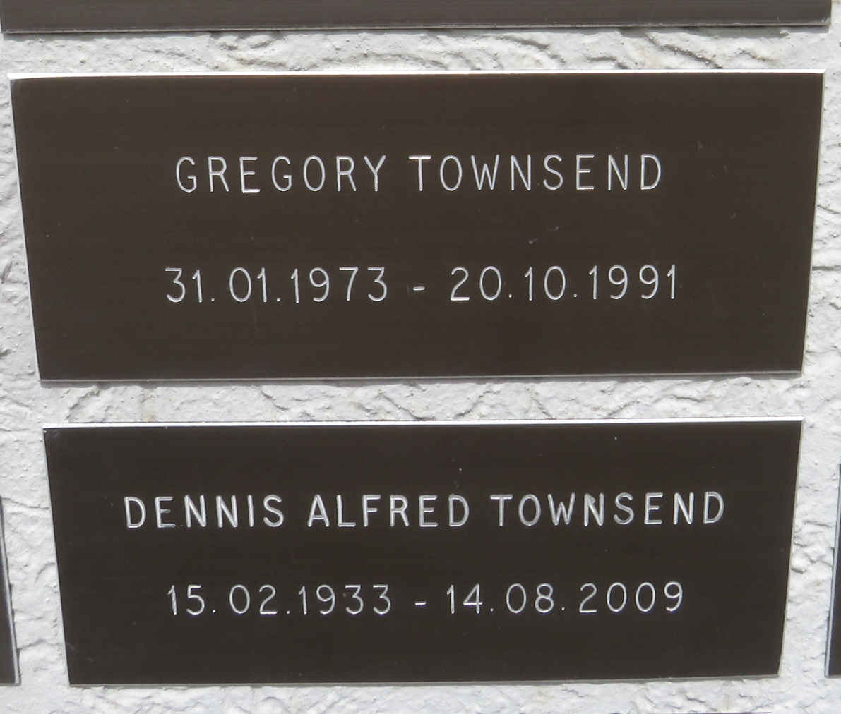 TOWNSEND Dennis Alfred 1933-2009 :: TOWNSEND Gregory 1973-1991