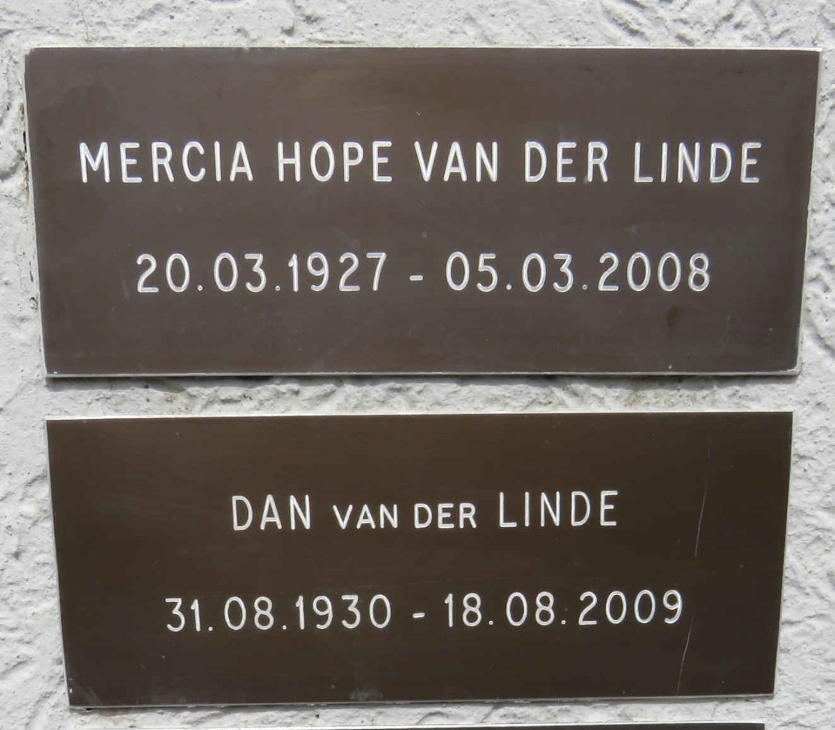 LINDE Dan, van der 1930-2009 & Mercia Hope 1927-2008