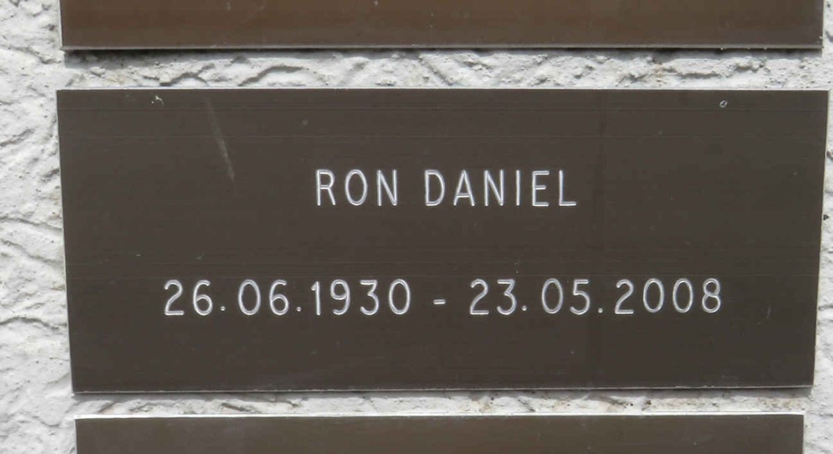 DANIEL Ron 1930-2008