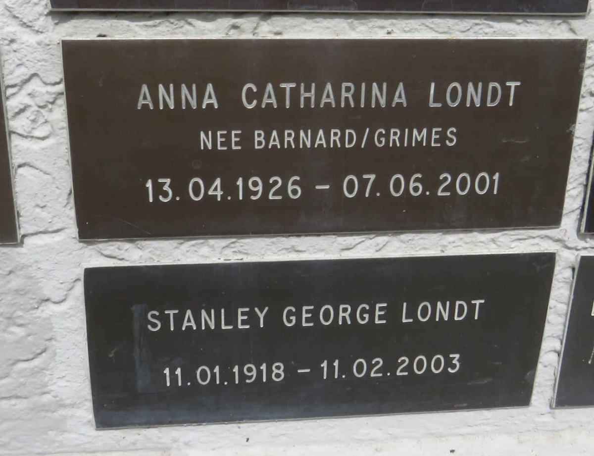 LONDT Stanley George 1918-2003 & Anna Catharina BARNARD 1926-2001
