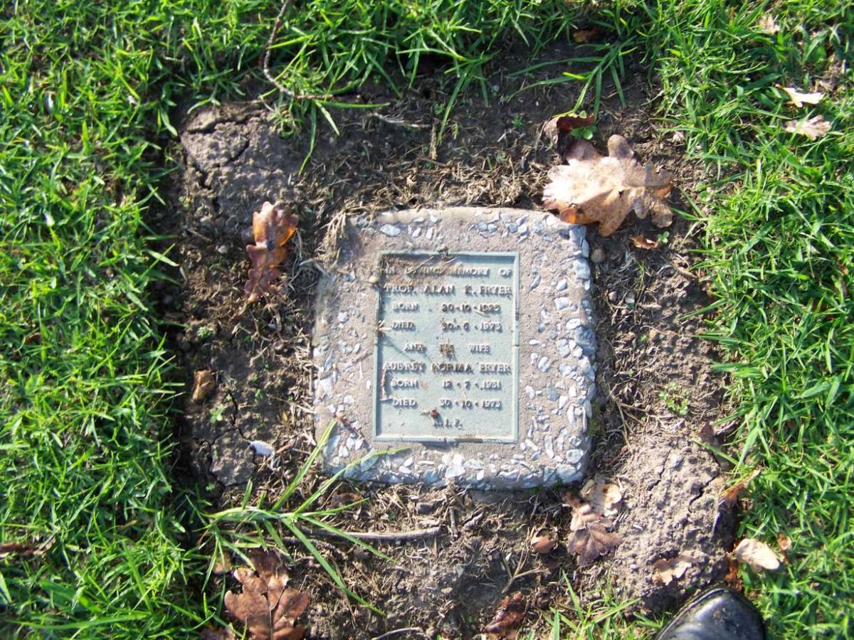 FRYER Alan K. 1923-1973 &amp; Audrey Norma 1931-1973