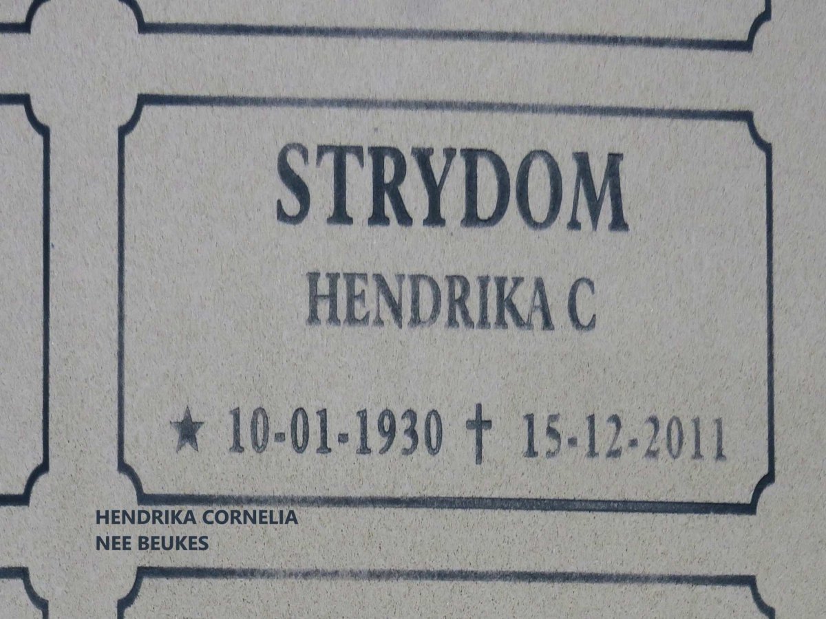 STRYDOM Hendrika Cornelia nee BEUKES 1930-2011