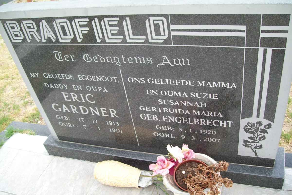 BRADFIELD Eric Gardner 1915-1991 &amp; Susanna Gertruida Maria ENGELBRECHT 1920-2007