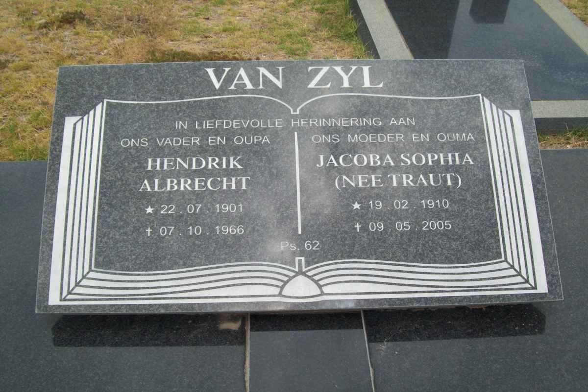 ZYL Hendrik Albrecht, van 1901-1966 &amp; Jacoba Sophia TRAUT 1910-2005
