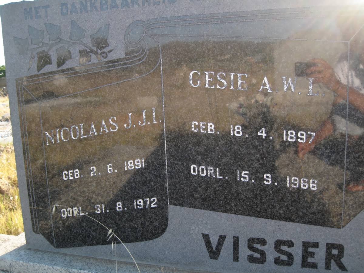 VISSER Nicolaas J.J.I. 1891-1972 &amp; Gesie A.W.L. 1897-1966