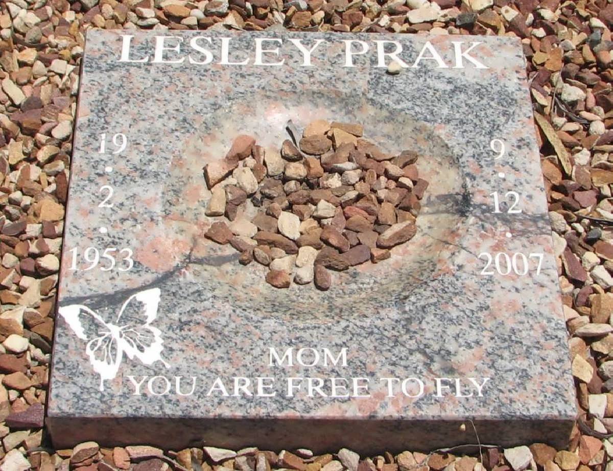 PRAK Lesley 1953-2007