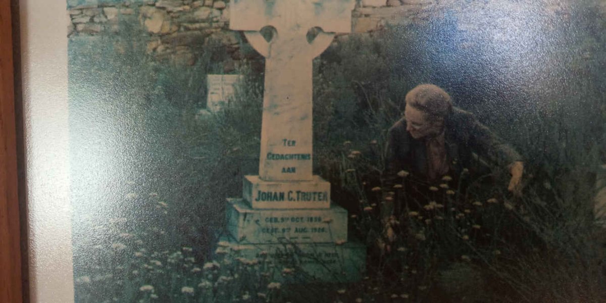 TRUTER Johan C. 1858-1926 &amp; Sophia Christina Catharina WEEBER 1853-1945