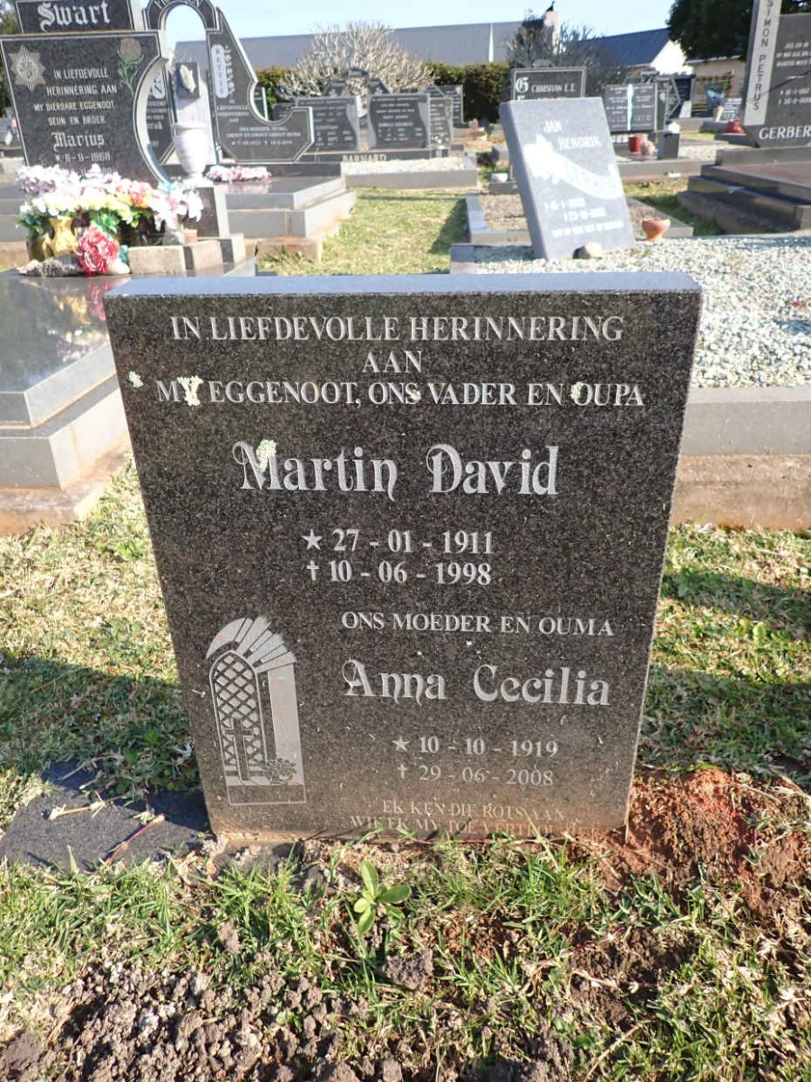 ? Martin David 1911-1998 & Anna Cecilia 1919-2008