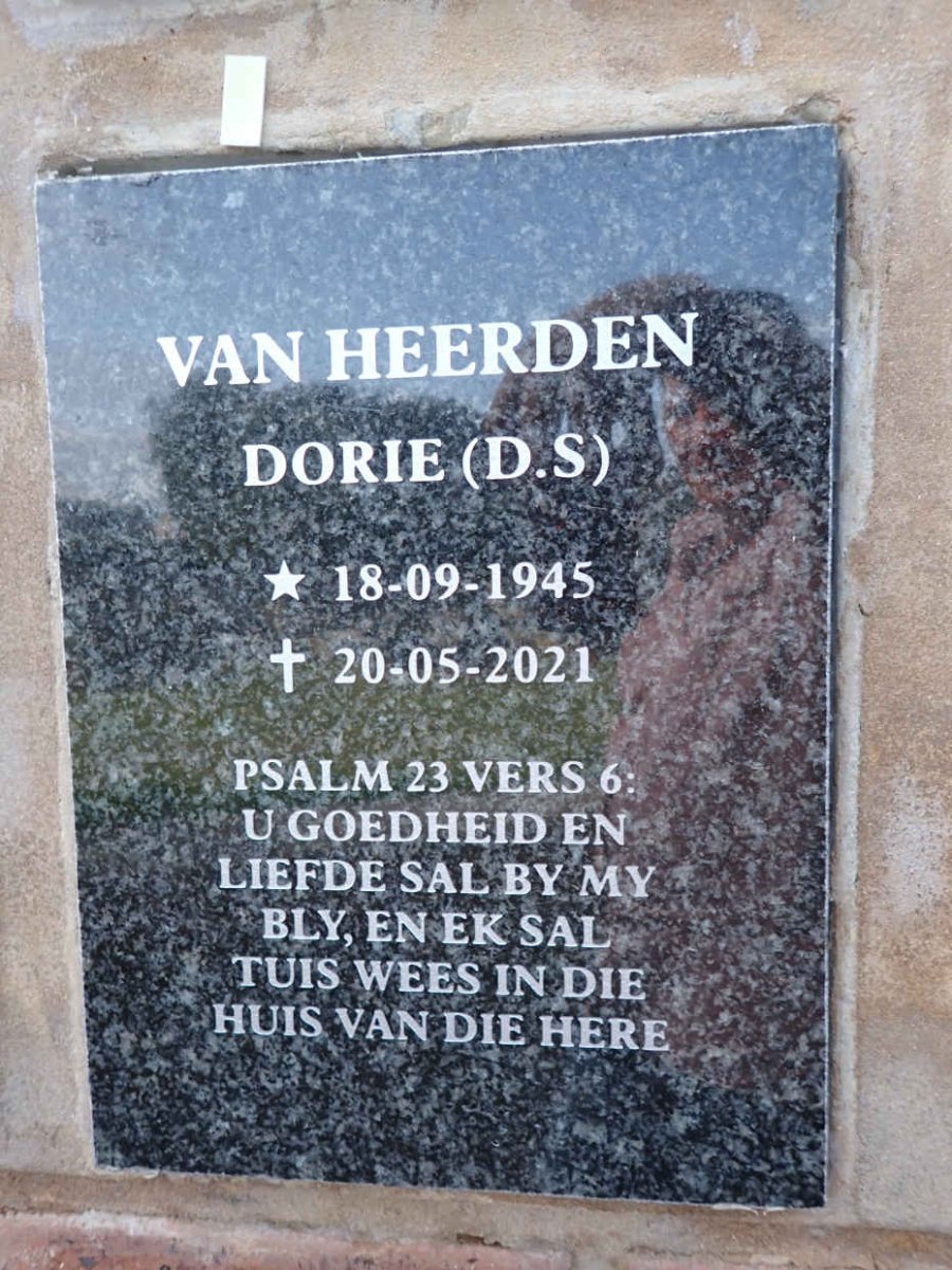 HEERDEN D.S., van 1945-2021