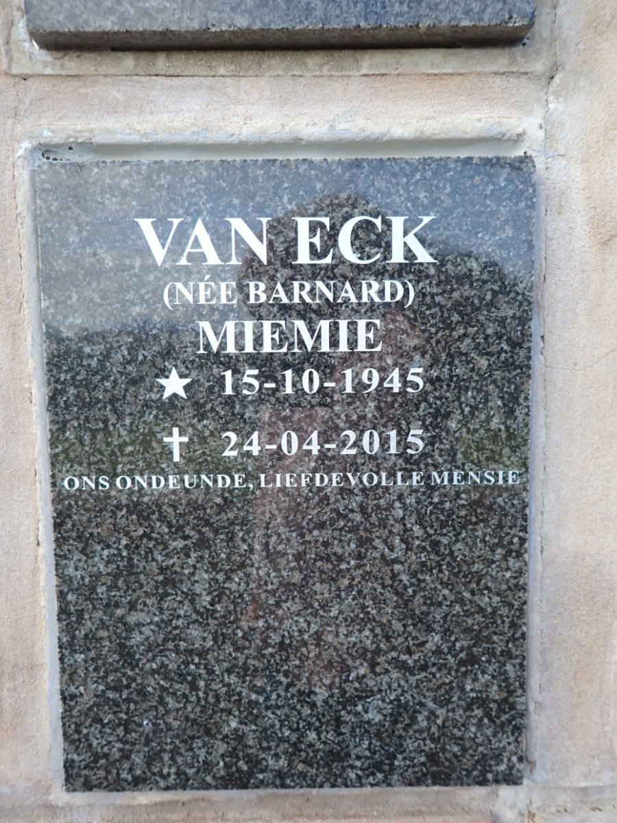 ECK Miemie, van nee BARNARD 1945-2015