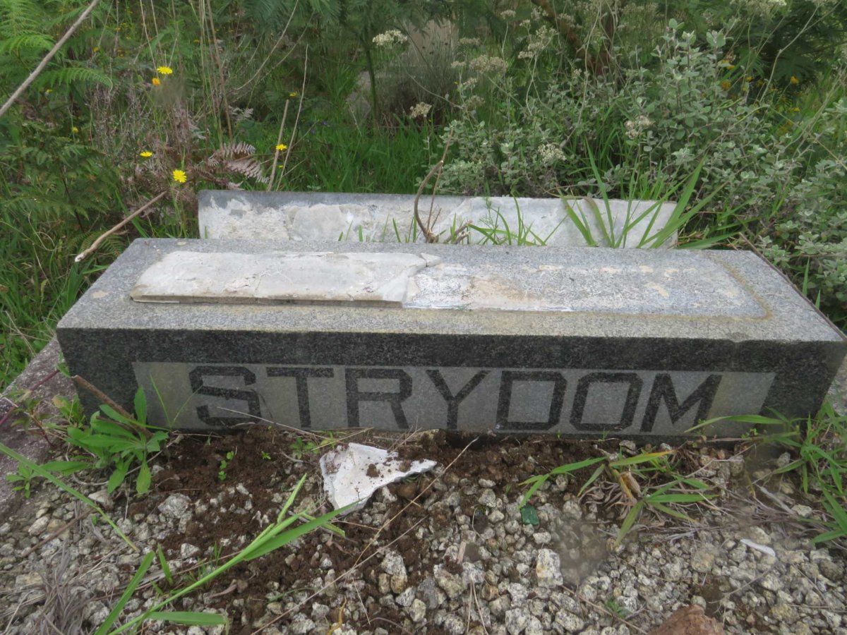 STRYDOM Gert Johannes Petrus 1942-1966