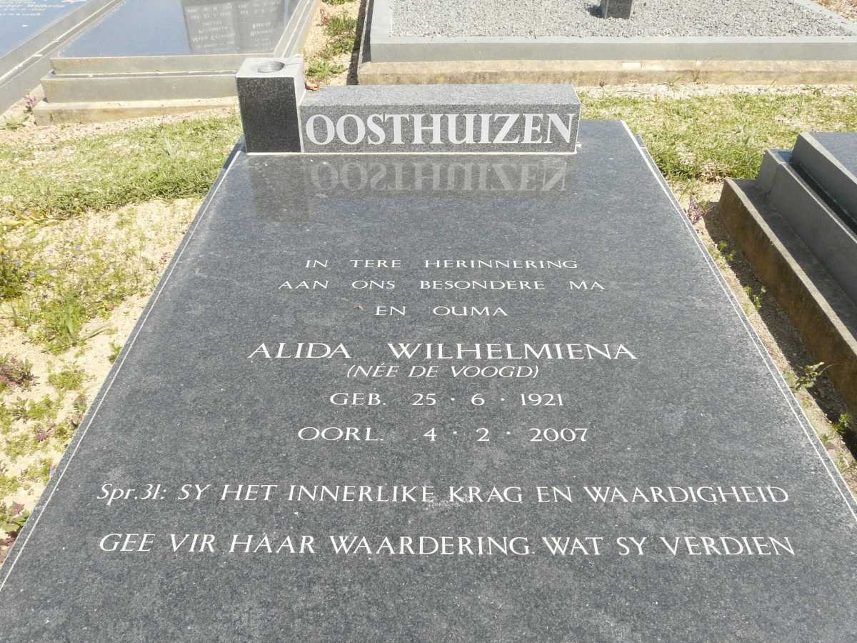 OOSTHUIZEN Alida Wilhelmiena nee DE VOOGD 1921-2007