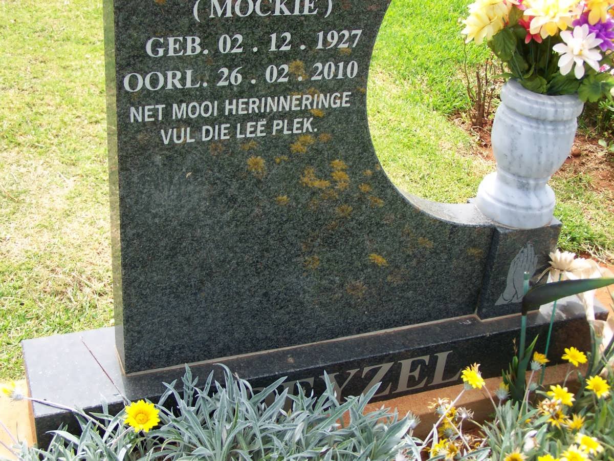 DEYZEL Martha Elizabeth Mocke 1927-2010