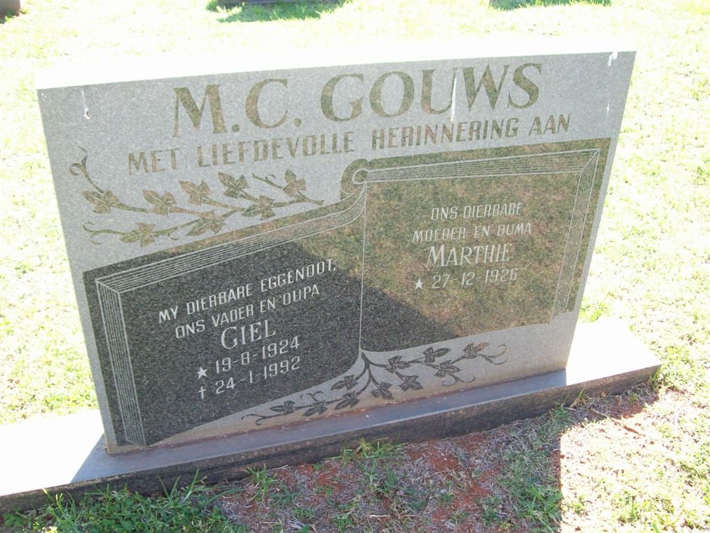 GOUWS M.C. 1924-1992 &amp; Marthie 1926-