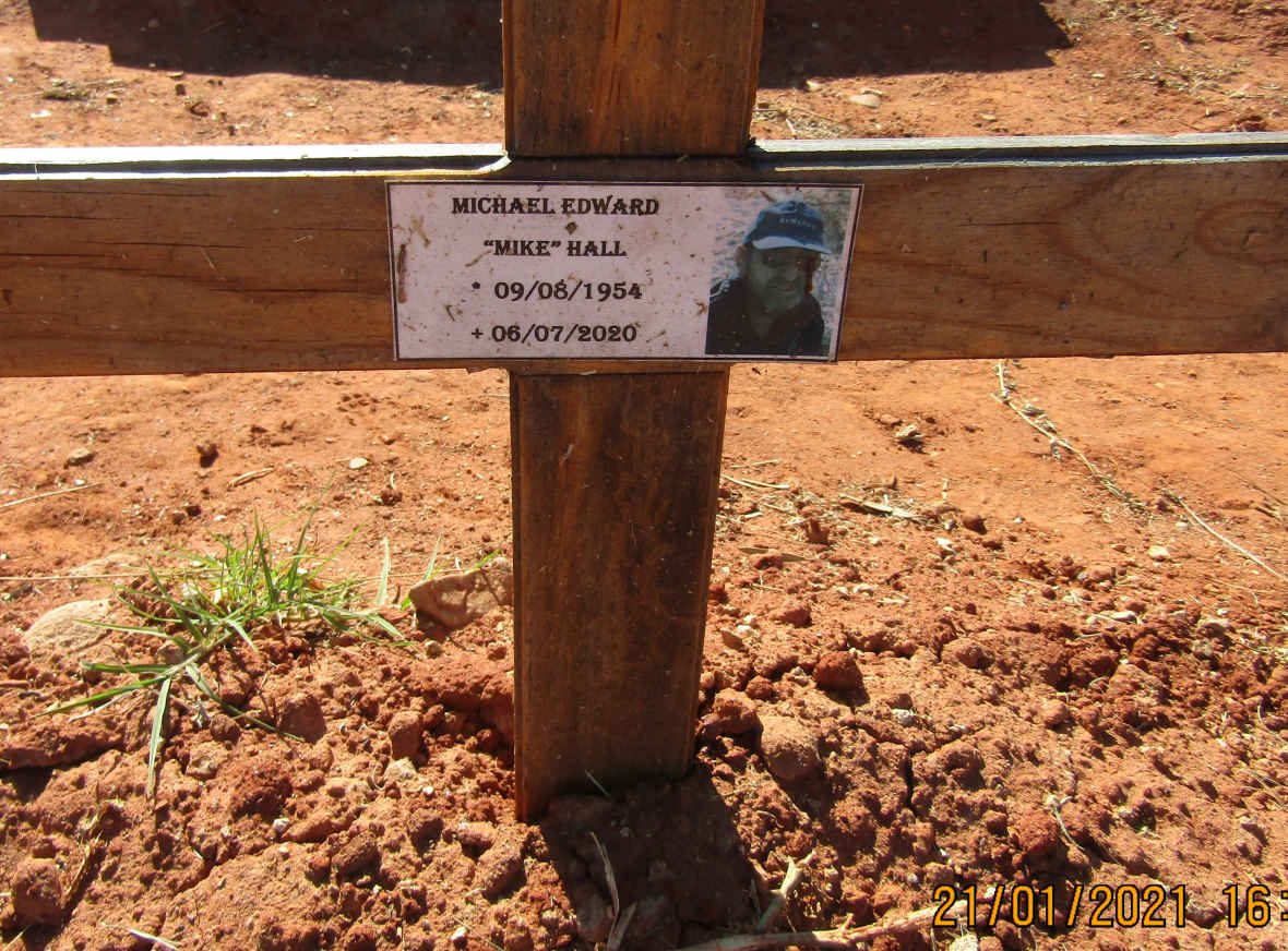 HALL Michael Edward 1954-2020