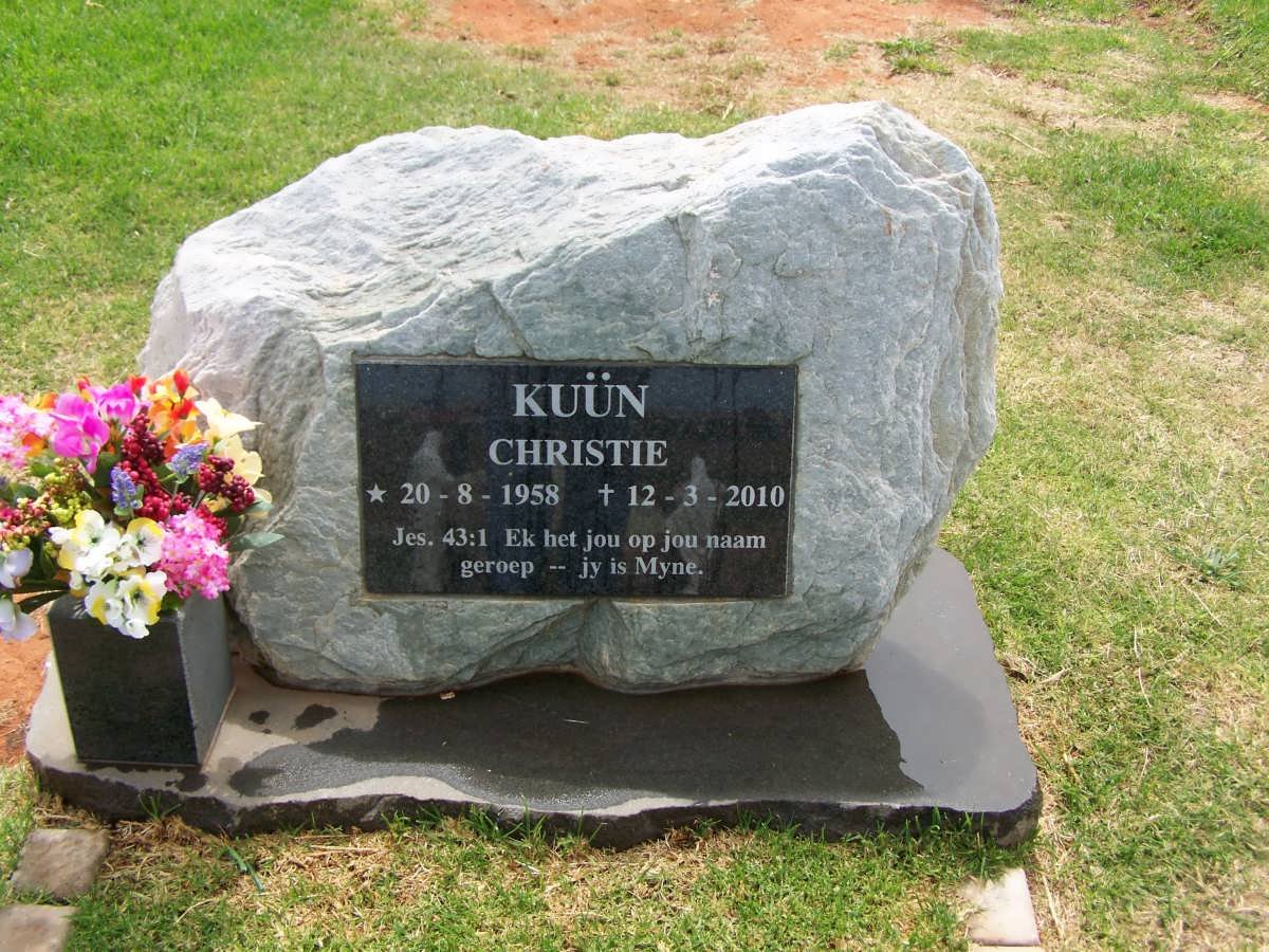 KUUN Christie 1958-2010