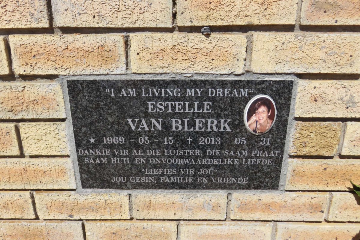 BLERK Estelle, van 1969-2013