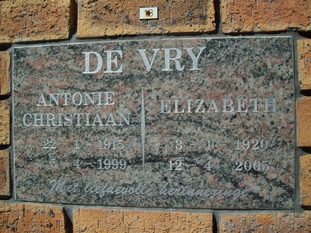 VRY Antonie Christiaan, de 1915-1999 &amp; Elizabeth 1920-2005