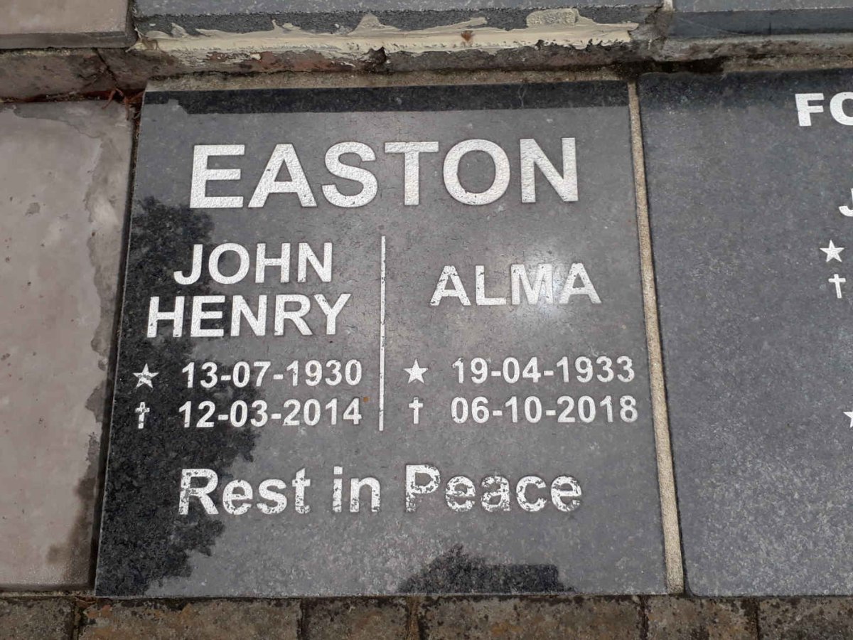 EASTON John Henry 1930-2014 &amp; Alma 1933-2018