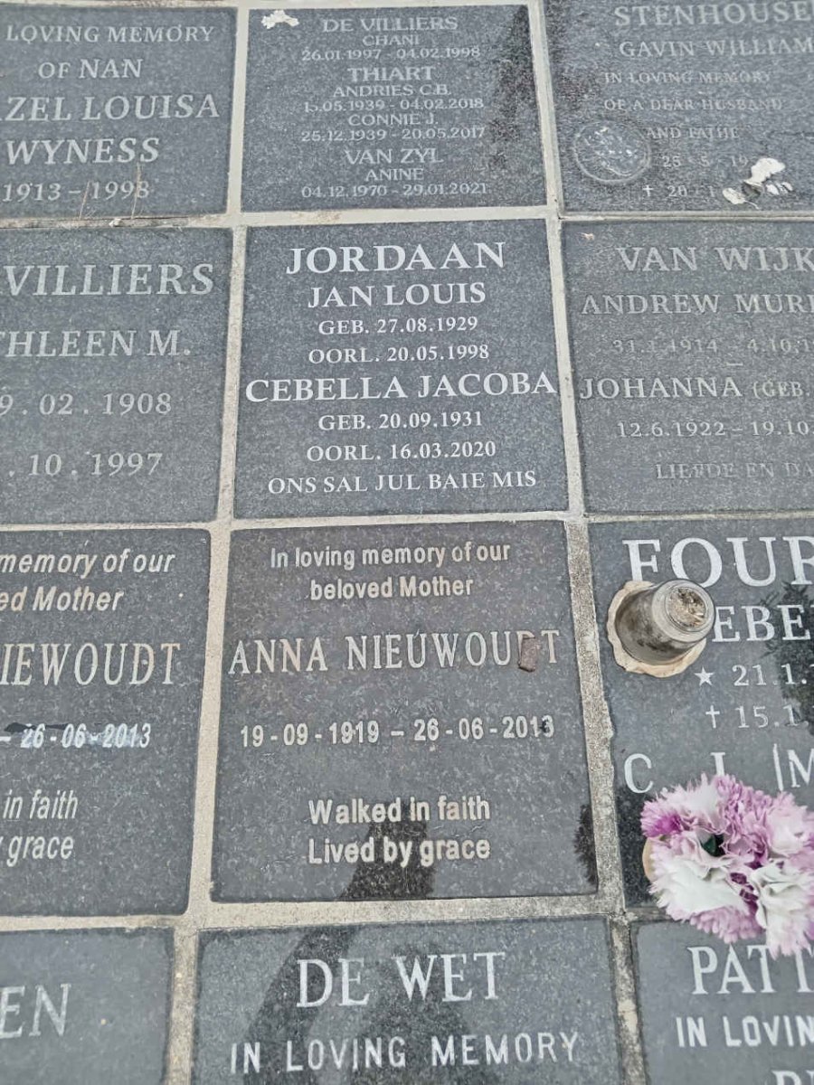 JORDAAN Jan Louis 1929-1998 & Cebella Jacoba 1931-2020 :: NIEUWOUDT Anna 1919-2013