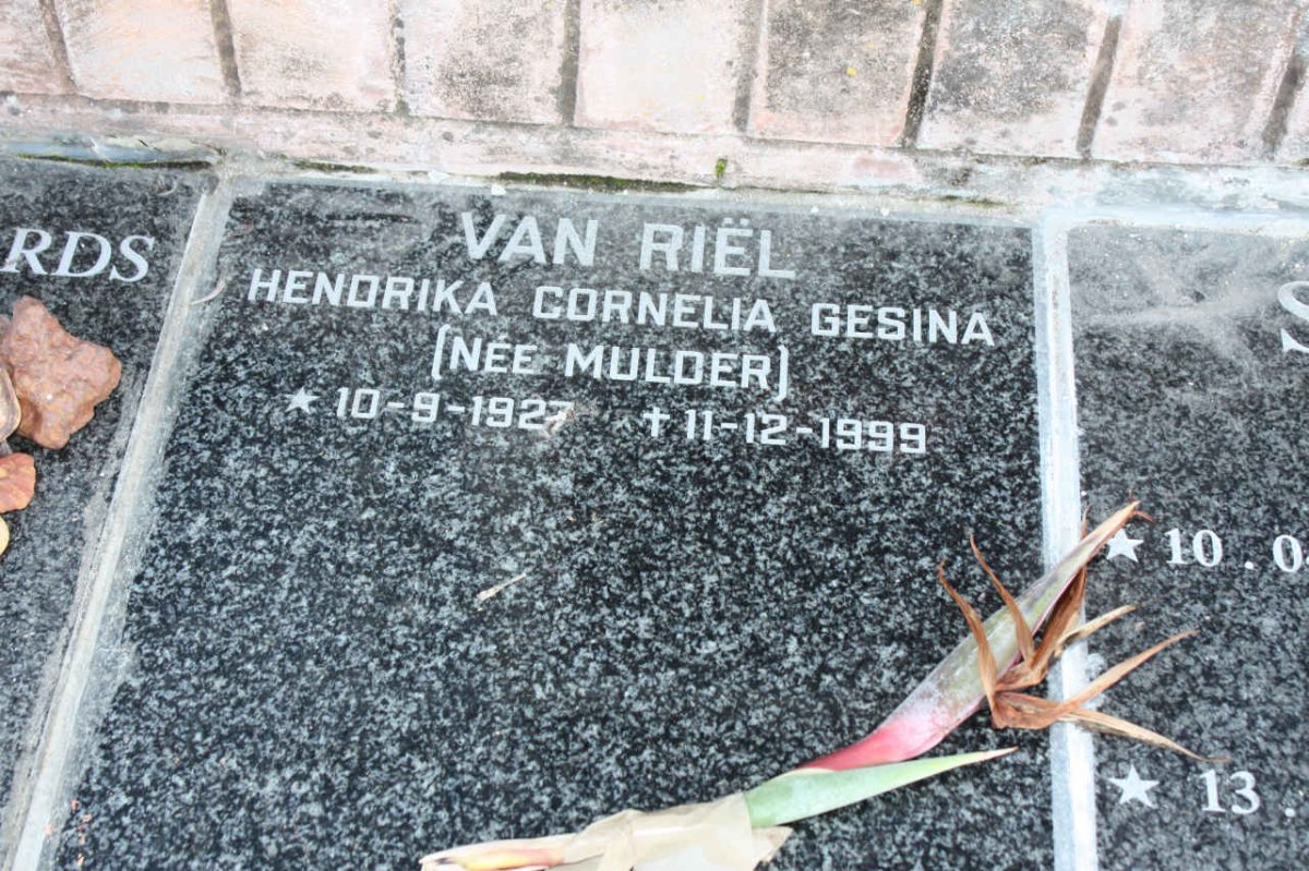 RIEL Hendrika Cornelia Gesina, van nee MULDER 1927-1999
