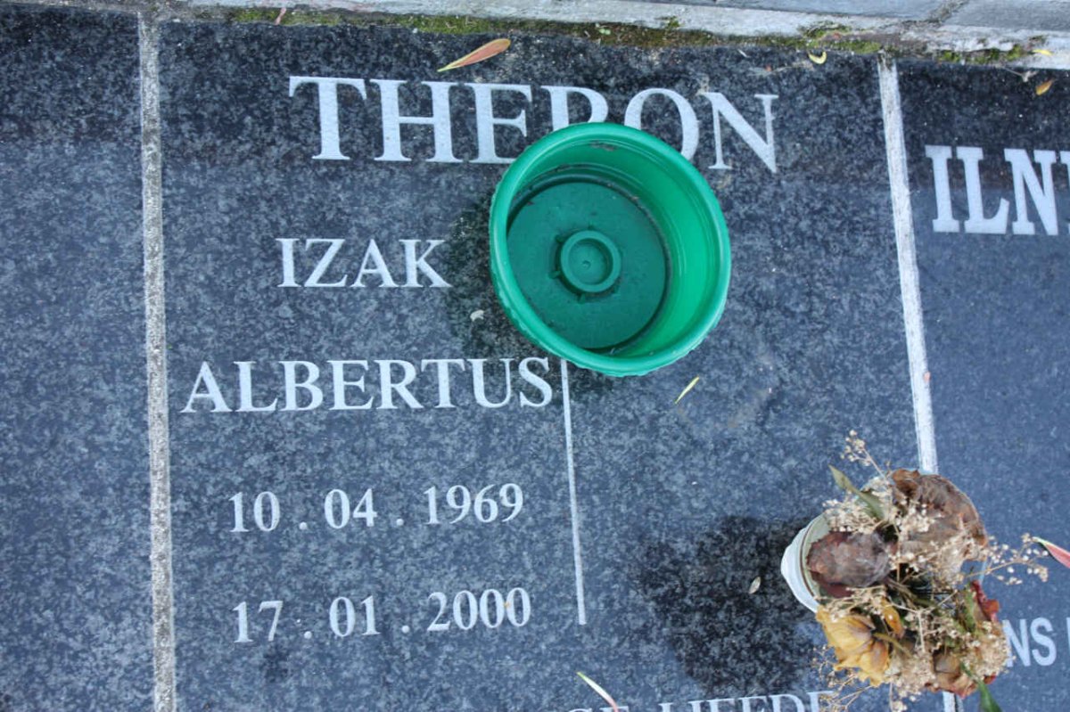 THERON Izak Albertus 1969-2000