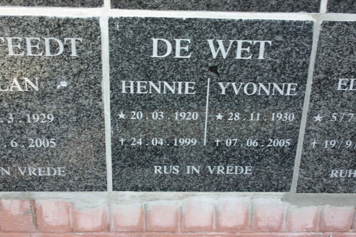 WET Hennie, de 1920-1999 &amp; Yvonne 1930-2005