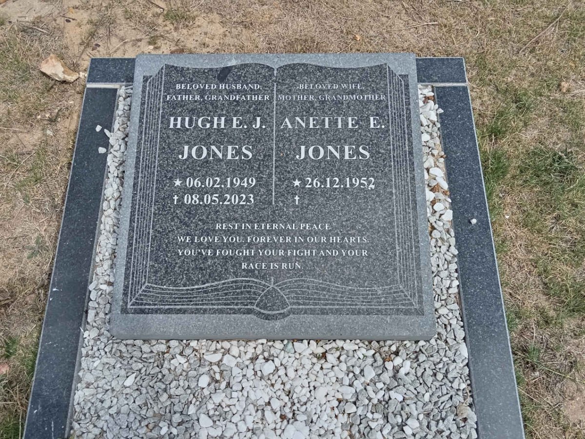 JONES Hugh E.J. 1949-2023 & Anette E. 1952-