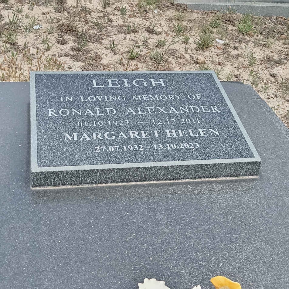 LEIGH Ronald Alexander 1927-2011 & Margaret Helen 1932-2023