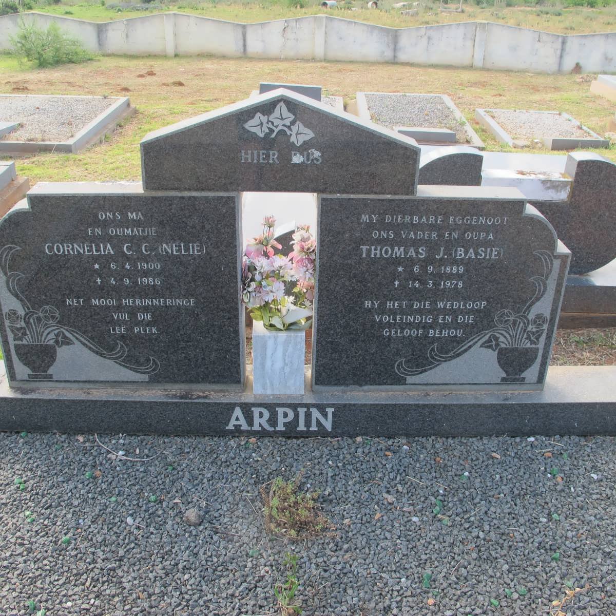 ARPIN Thomas J. 1889-1978 &amp; Cornelia G.C. 1900-1986