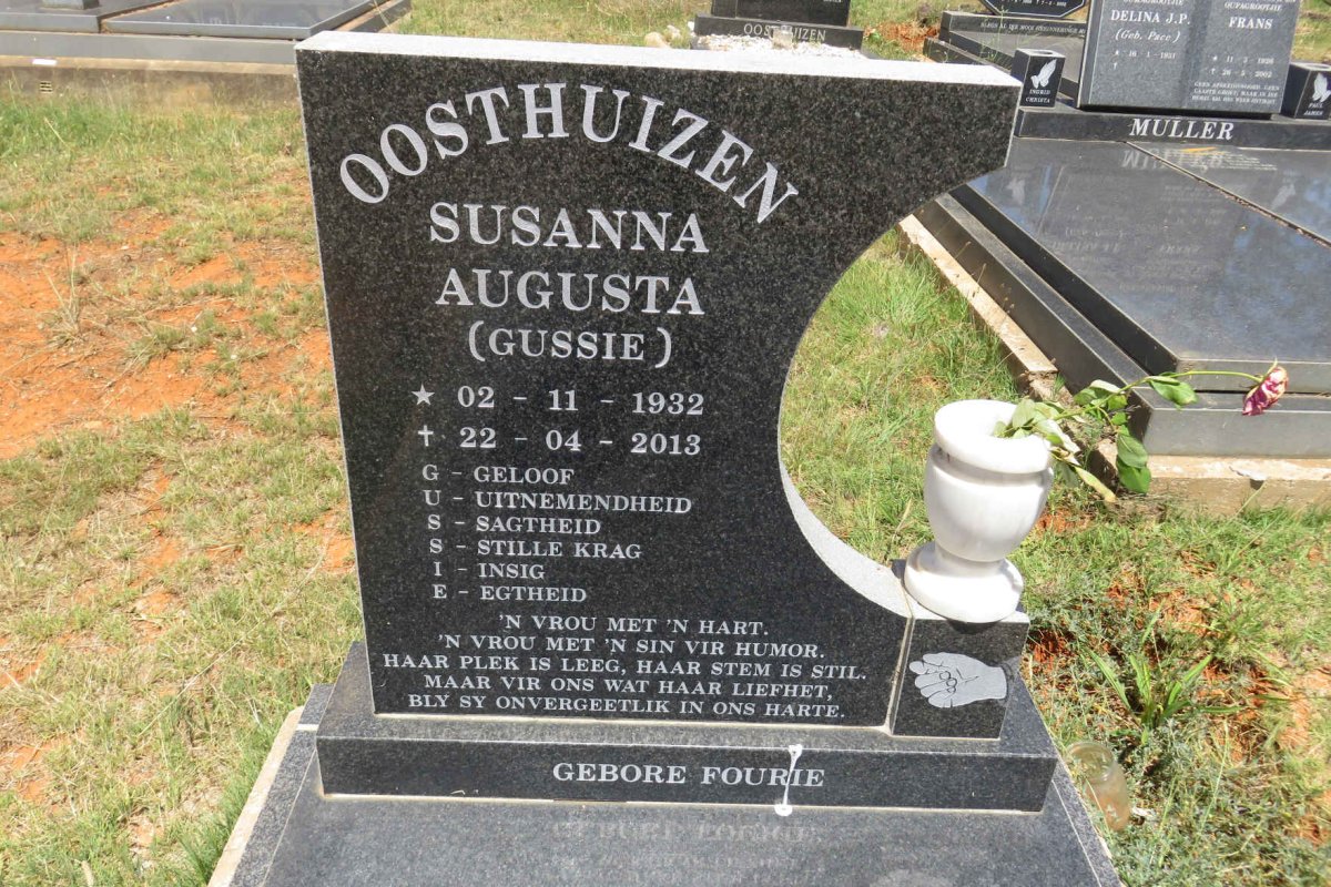 OOSTHUIZEN Susanna Augusta nee FOURIE 1932-2013